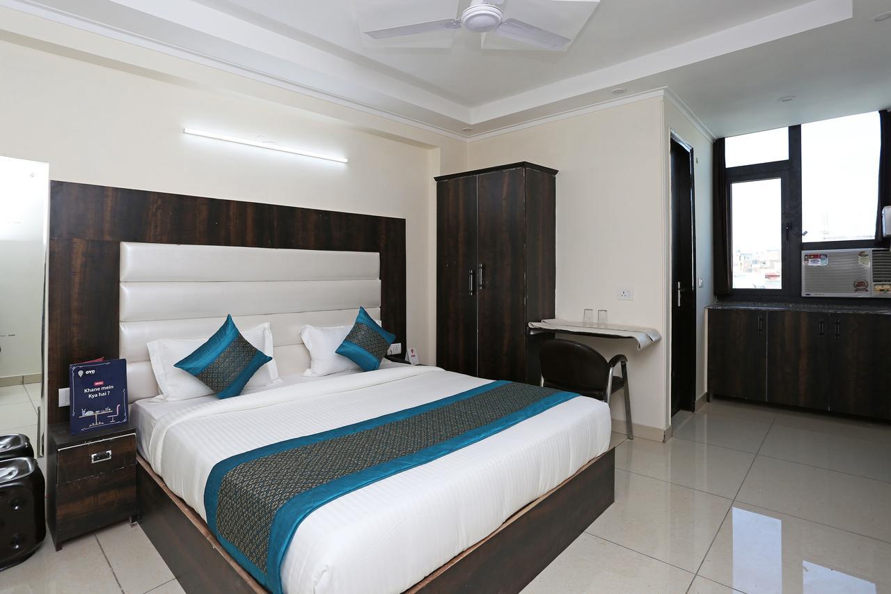 Oyo 9147 Hotel Aerostay Ню Делхи Екстериор снимка