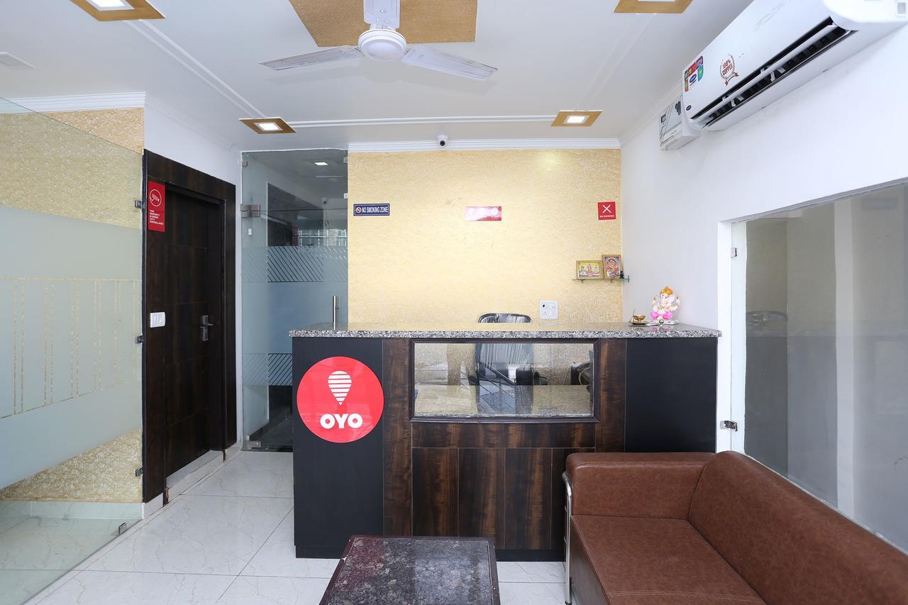 Oyo 9147 Hotel Aerostay Ню Делхи Екстериор снимка